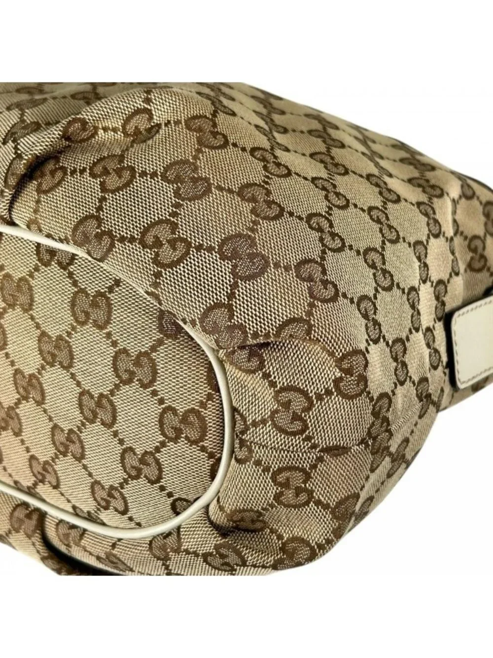 Gucci Shoulder Bag GG Canvas Beige Gold